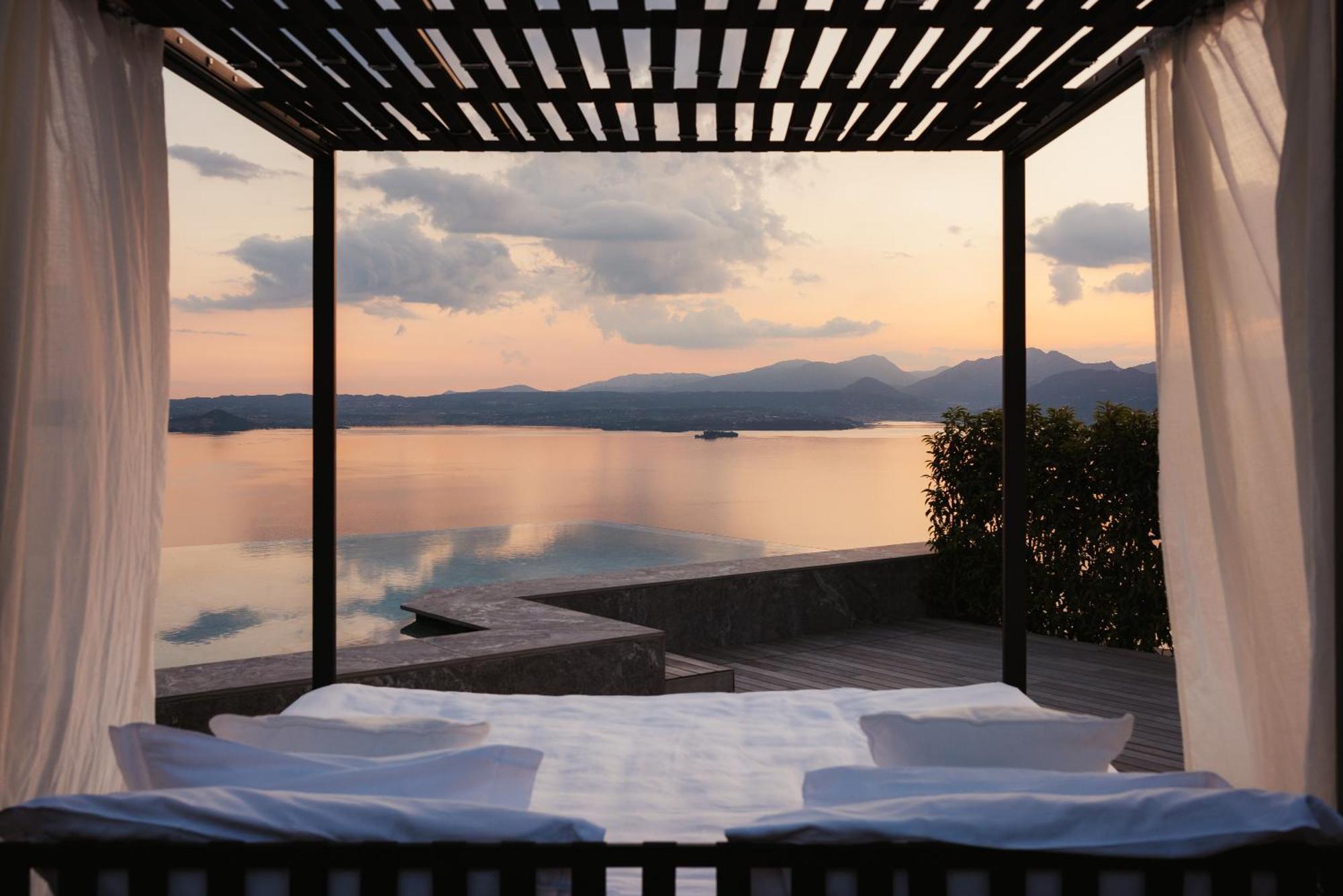 Cape Of Senses Hotel Torri Del Benaco Buitenkant foto