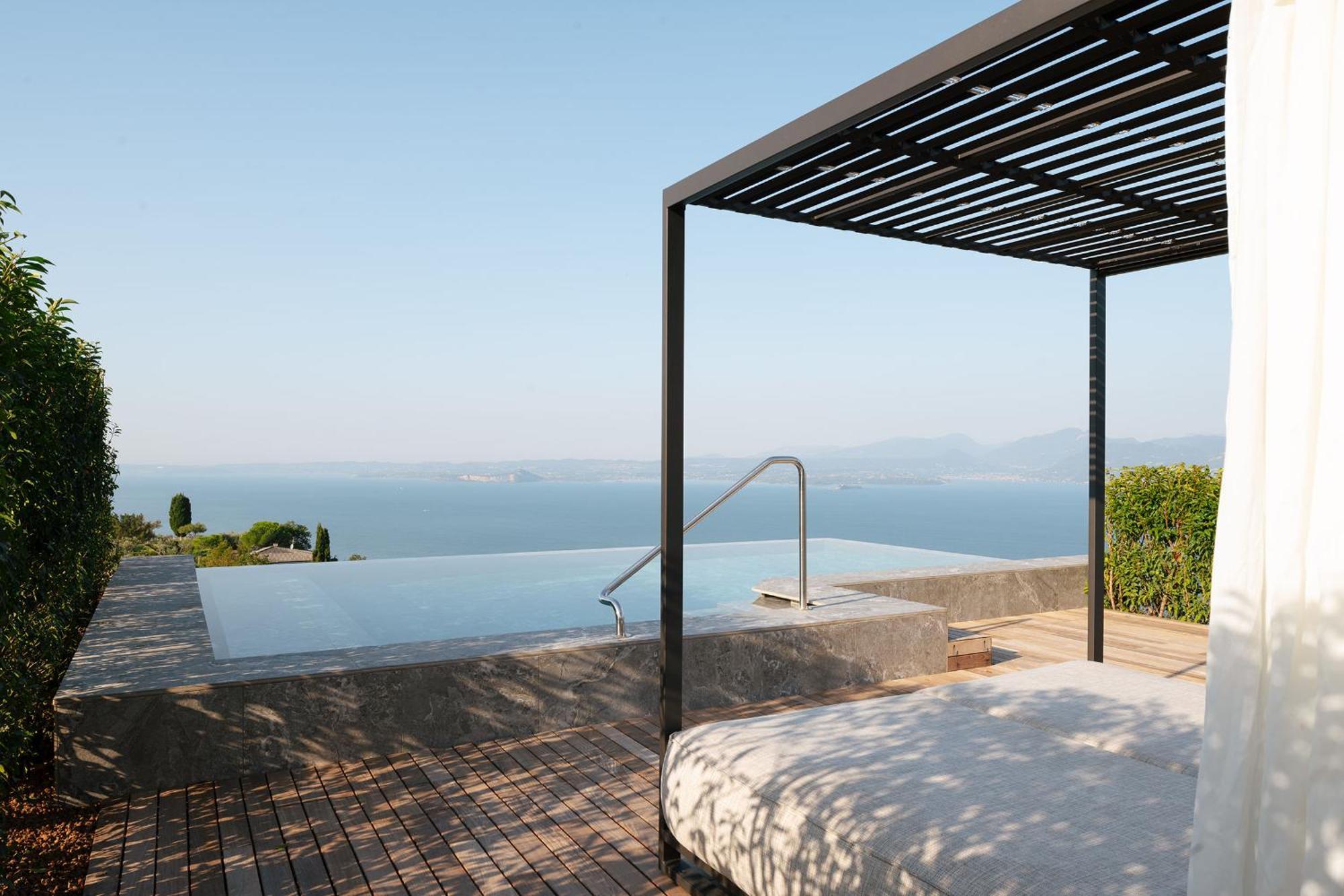 Cape Of Senses Hotel Torri Del Benaco Buitenkant foto