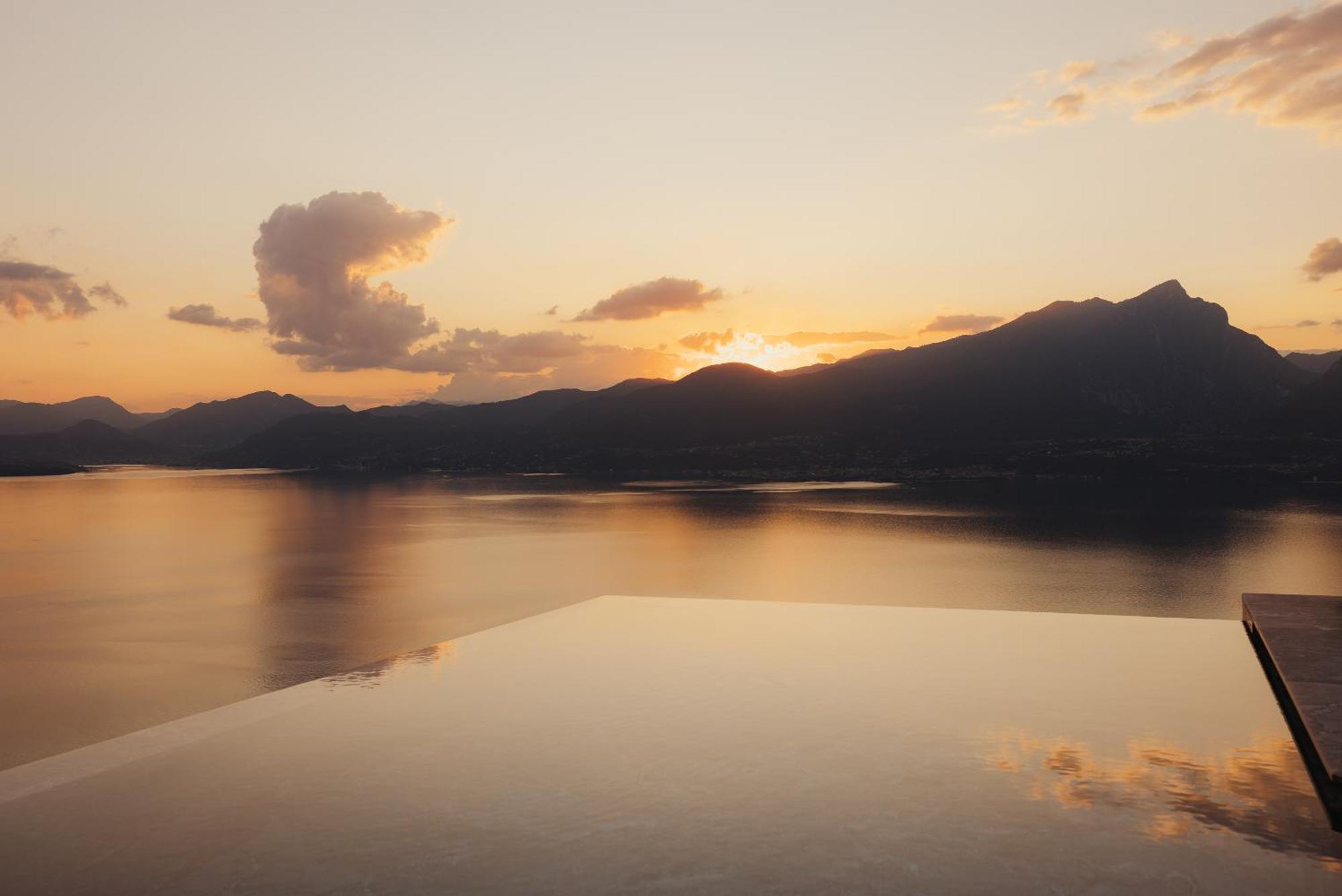 Cape Of Senses Hotel Torri Del Benaco Buitenkant foto