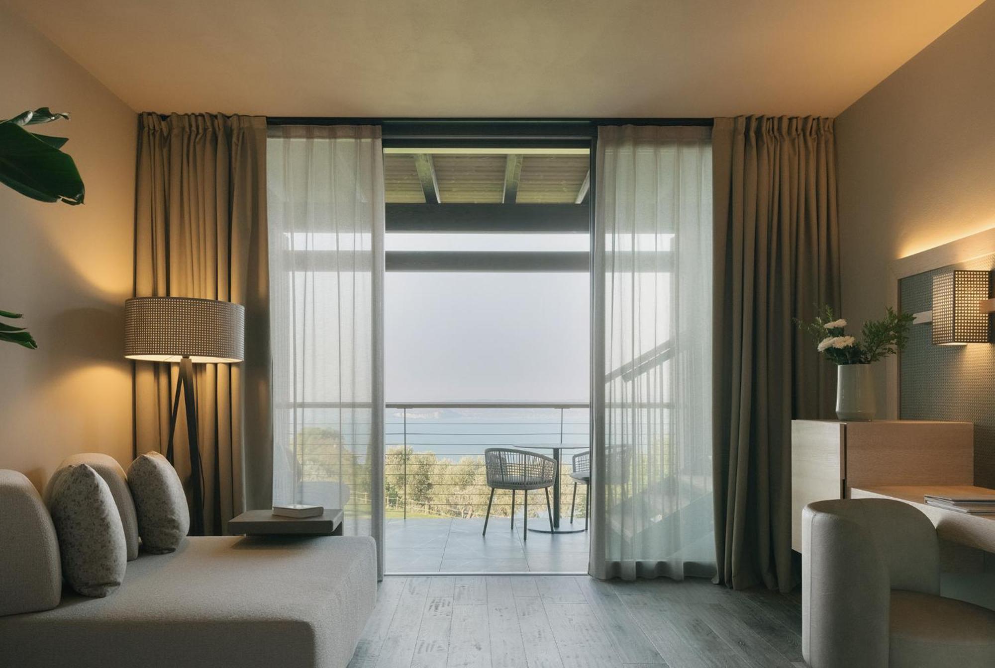 Cape Of Senses Hotel Torri Del Benaco Kamer foto