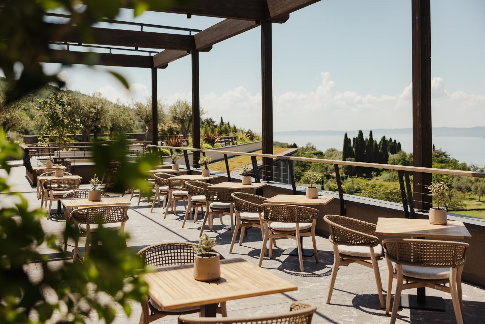 Cape Of Senses Hotel Torri Del Benaco Buitenkant foto